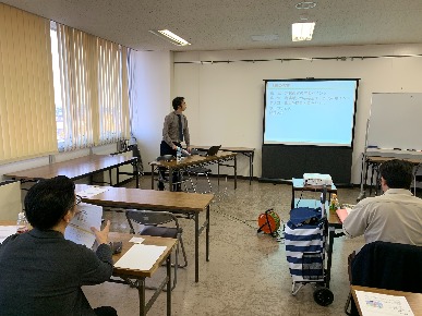 創業スクールの講義風景